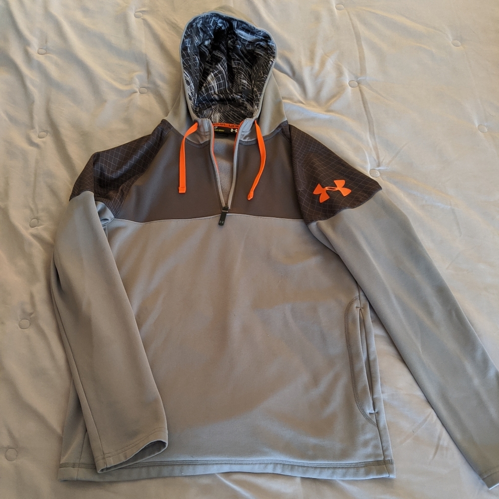 Under Armour pullover